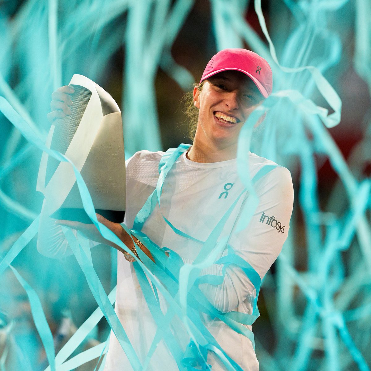 Fun fact:

In 2024 alone, Iga Świątek has won as many WTA 1000 titles as Elena Rybakina and Aryna Sabalenka *combined* over the 2023 and 2024 seasons.