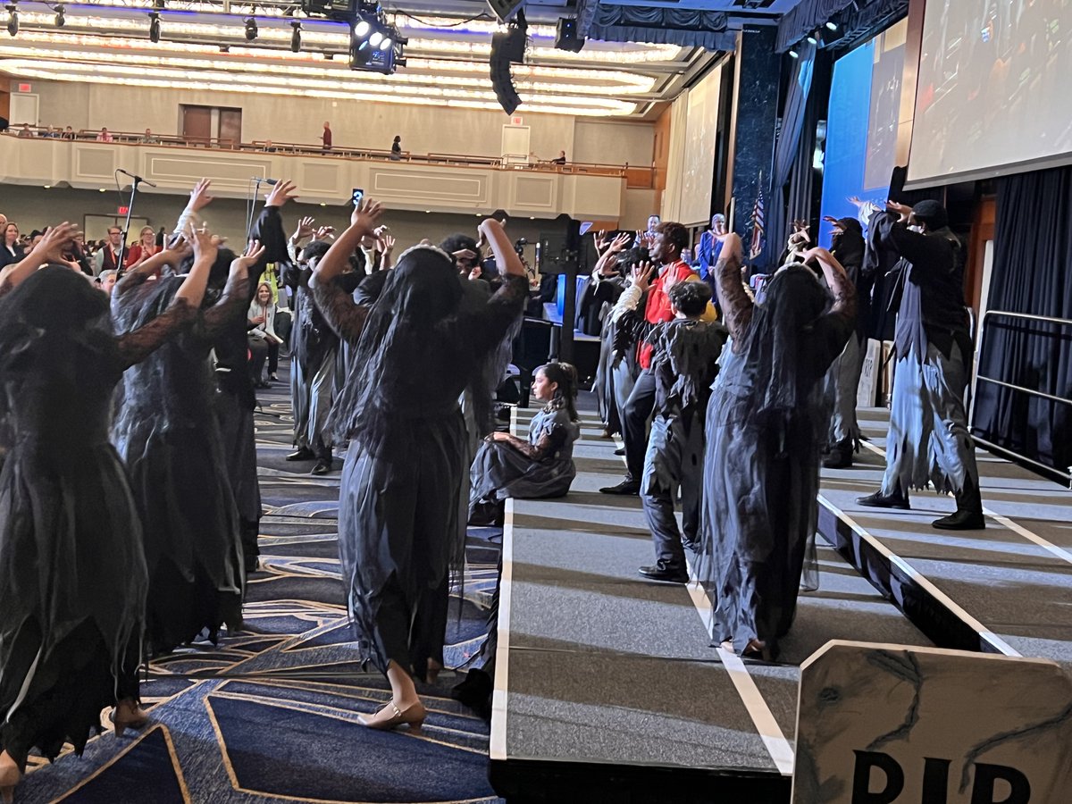 🌟🌟🌟Big thanks to <a href="/UniondaleUFSD/">UUFSD District</a>'s Grand Champions Uniondale ROTK Show  Choir, led by Lynette Carr-Hicks, for their incredible performance at  #NYSUTRA <a href="/nysut/">NYSUT</a>! You lit up the stage, reminding us of the importance of arts ed for our kids, families, &amp; communities! <a href="/AlisonChaplar/">Alison Chaplar</a>