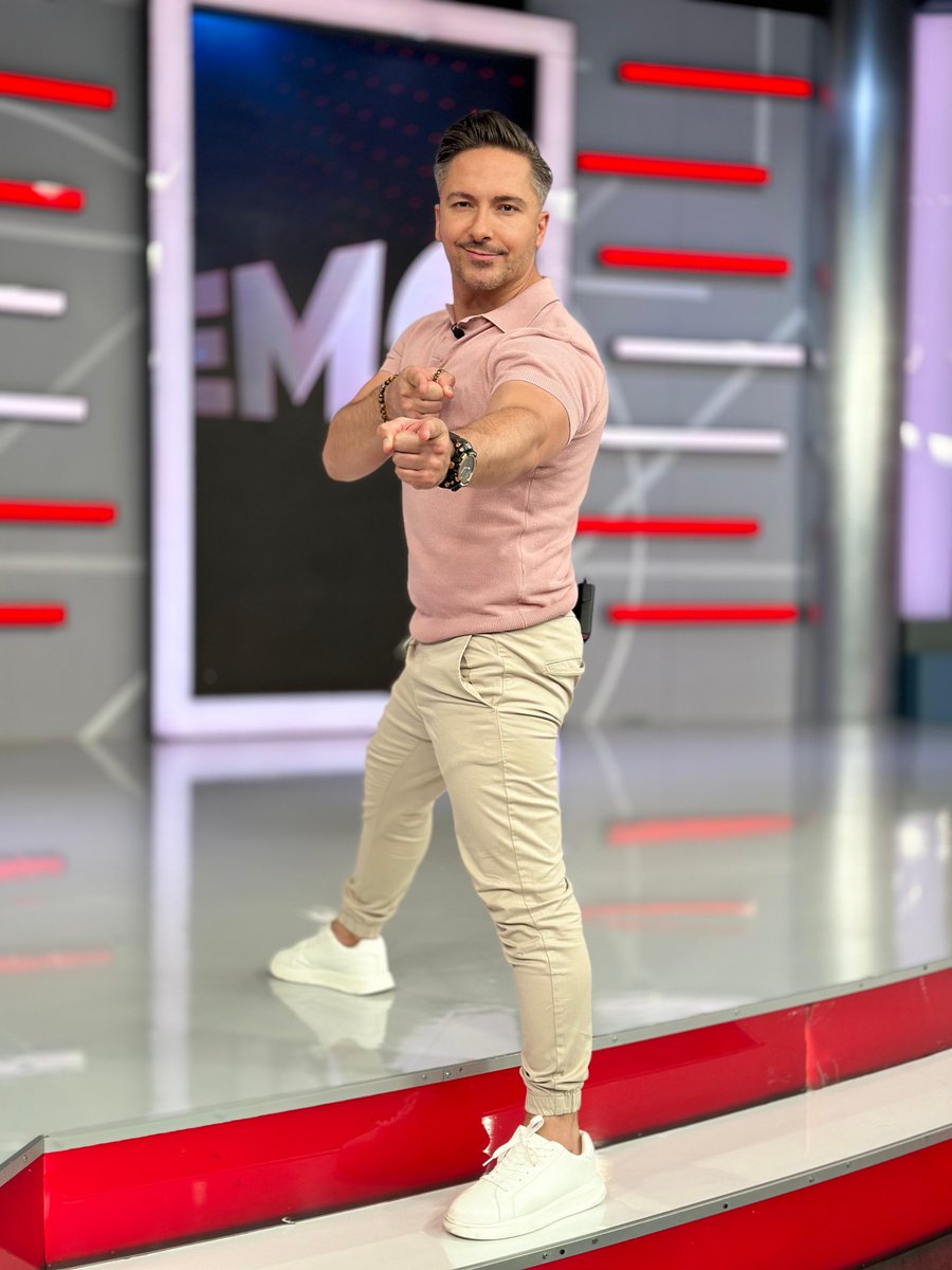 .@ALEXB_BISOGNO nos impresiona con la tremenda pila que trae en #AlExtremo. 🚨🔋 ¡Sigue divirtiéndote con él que aún tenemos mucho por conocer esta tarde! 💪😎 EN VIVO AHORA por bit.ly/VivoExtremo