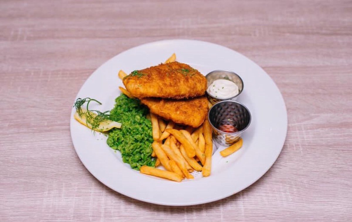 Day 198, On my Timeless Dream to become @davido private chef 30BG 👨‍🍳⏳ Dish: Fish-n-chips 🍟 Lightly battered, fries and peas, tartare sauce. Davido OBO 001 30BG Godfather ❤️