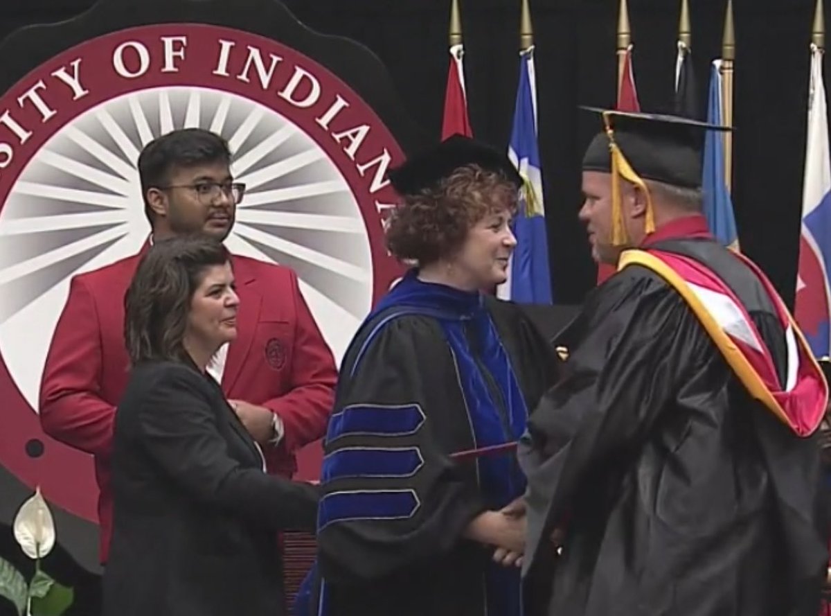 WATHEN_JDUB's tweet image. MASTERED IT! #UIndyGrad #masterofscience #sportmanagement #GoHounds @uindy @UIndySportMgt 
 
&quot;You must do the thing you think you cannot do.&quot;
Eleanor Roosevelt