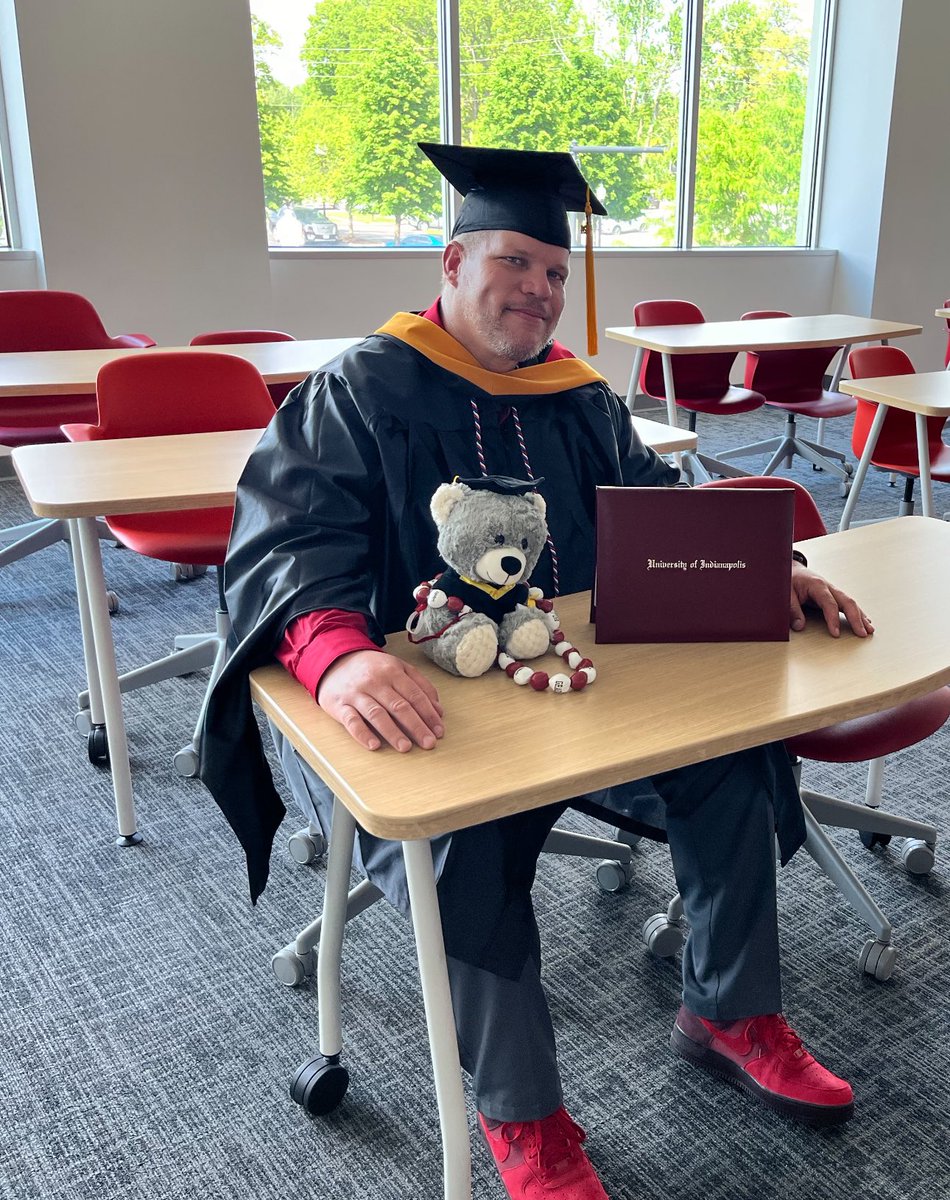 WATHEN_JDUB's tweet image. MASTERED IT! #UIndyGrad #masterofscience #sportmanagement #GoHounds @uindy @UIndySportMgt 
 
&quot;You must do the thing you think you cannot do.&quot;
Eleanor Roosevelt