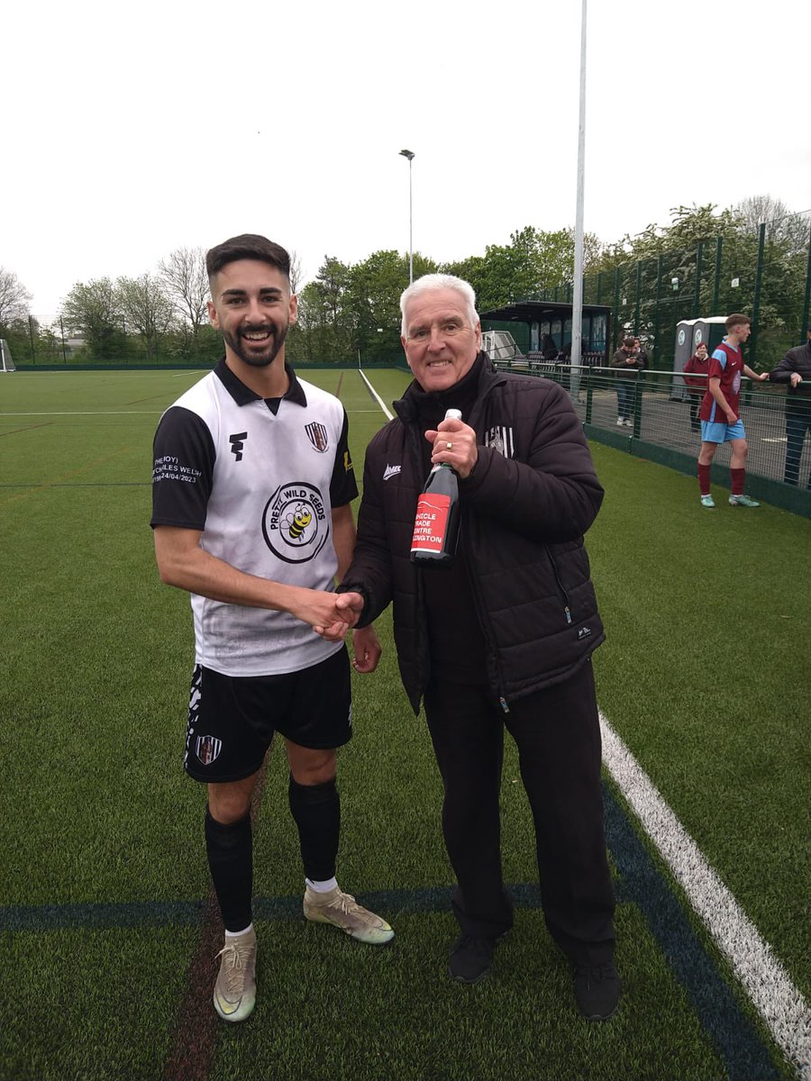 MAN OF THE MATCH Todays award goes to @PledgerElliot A great performance from the winger today bagging himself a brace & the clubs 100th league goal this season Well done Elliot 👏🏻