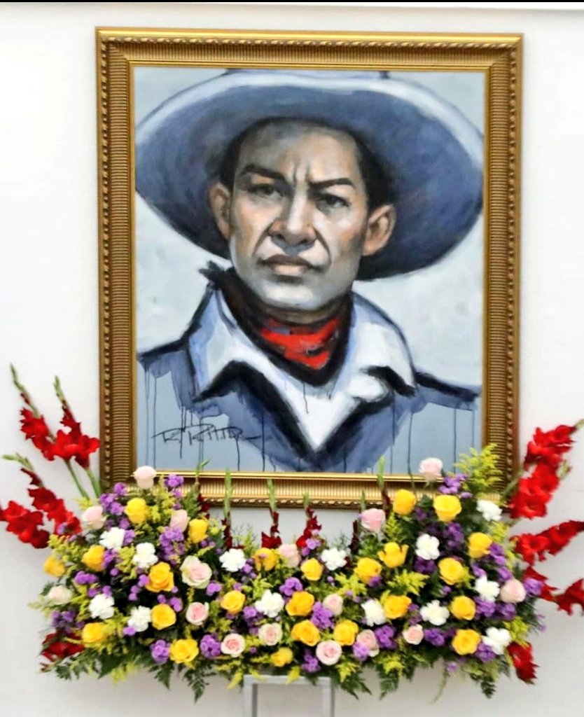 ♥️🖤🇳🇮 Sandino es el antes y el después en la historia de dignidad de Nicaragua. SANDINO VIVEEEEEE!!! ✊🏻✊🏻✊🏻 #SoberaníayDignidadNacional #PLOMO19 #RedFSLN