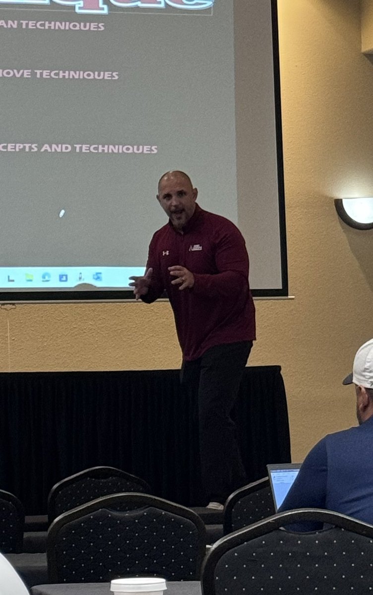 Great way to end the @epfbc of 2024!! Awesome stuff by some veteran and successful defensive minds. Shoutout to @jbmorriscoach and @ArturoPoblanoJ1 for allowing me to pick their brain and learn some cool stuff for spring and fall ‘24! @HispanicTXHSFB #TheBrand 🦂🔥🏈