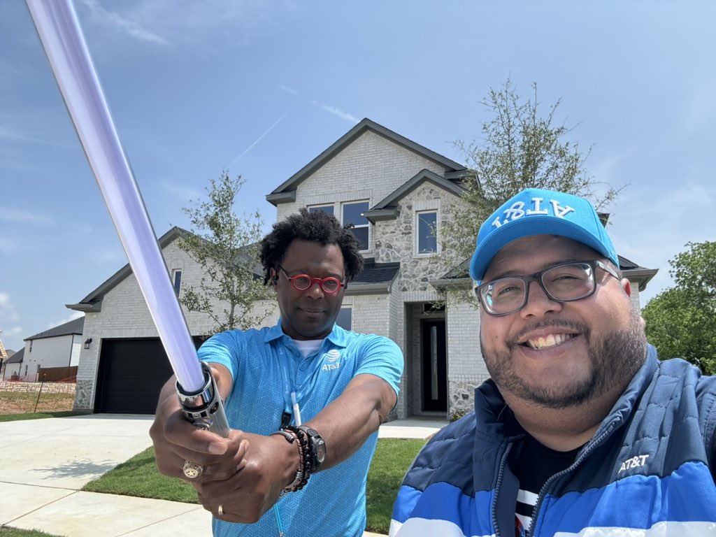 No better way to spend this day than with your new team connecting new customers to @ATT #May4thBeWithYou @CentralIhx @LifeAtATT