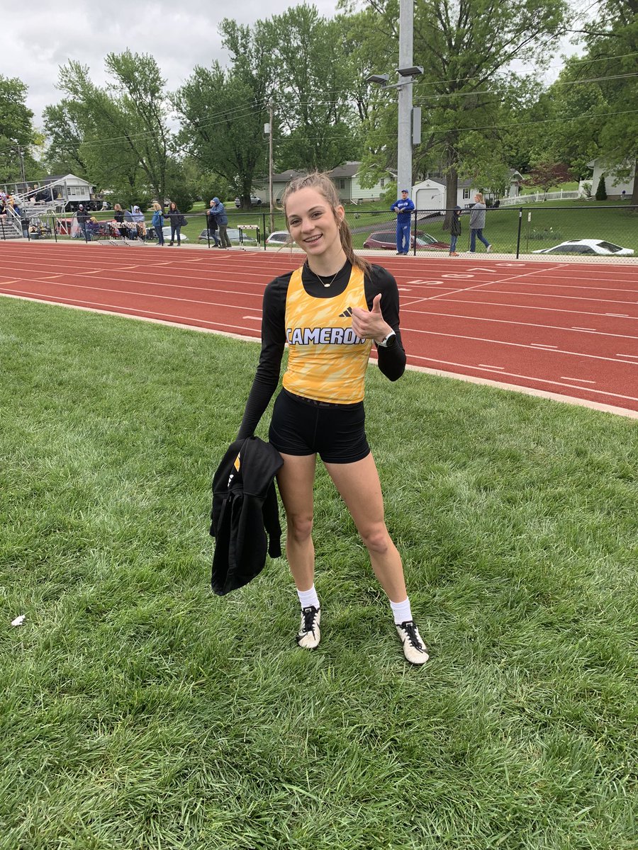 Bailey Robinson is your Class 3 District 8 Champion in the 800!! #TurnAndBurn 🔥🥇🔥