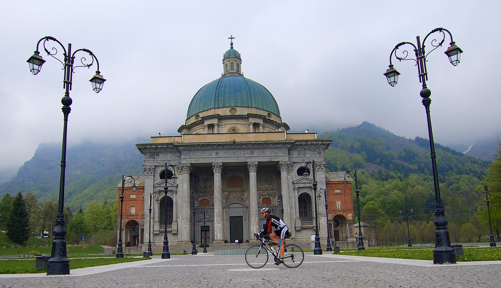 Tomorrow's Giro stage 2 ends at the lovely Santuario di Oropa.  I cycled to it and stayed a night there in 2014.  Lovely climb.  Lovely Santuario.  But read the second tweet for a great cycling tip.