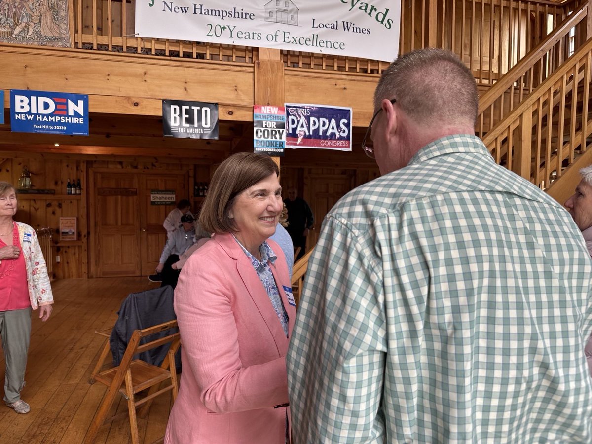 It was great talking w/ voters in Plaistow, Newton, South Hampton, & Kensington this afternoon about vital issues facing our state. From reproductive rights to public education there’s so much at stake in this election. Together we can win it & make progress on them! #NHPolitics