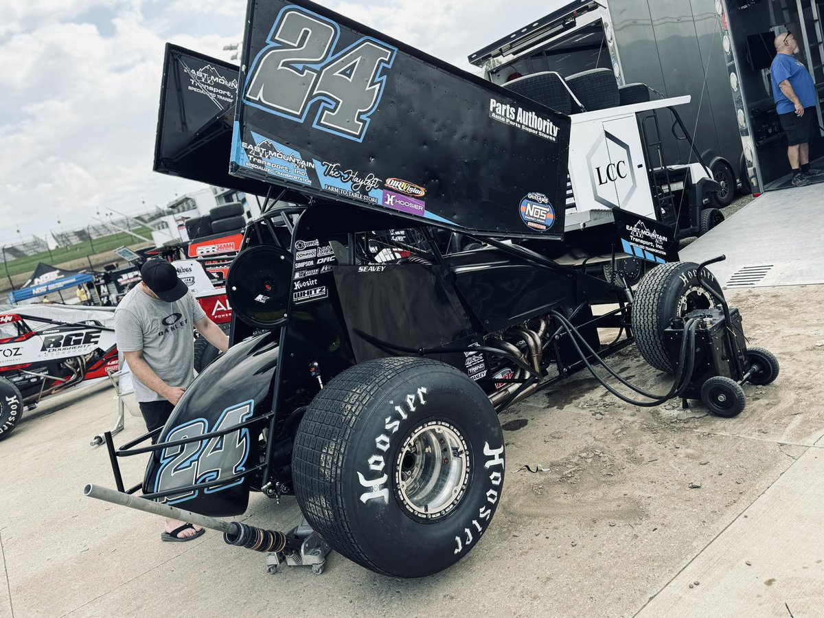 World of Outlaws (@worldofoutlaws) on Twitter photo Last night it was only wingless for <a href="/Logan_Seavey/">Logan Seavey</a>, but the <a href="/LSR_Racing/">Landon Simon Racing</a> #24 is here tonight for him to compete with the World of Outlaws <a href="/NosEnergyDrink/">NOS Energy Drink</a> Sprint Cars!
Seavey swept the <a href="/USACNation/">USAC Racing</a> portion of the historic Four Crown last year and wants to add a wing Eldora win. Last night it was only wingless for <a href="/Logan_Seavey/">Logan Seavey</a>, but the <a href="/LSR_Racing/">Landon Simon Racing</a> #24 is here tonight for him to compete with the World of Outlaws <a href="/NosEnergyDrink/">NOS Energy Drink</a> Sprint Cars!
Seavey swept the <a href="/USACNation/">USAC Racing</a> portion of the historic Four Crown last year and wants to add a wing Eldora win.