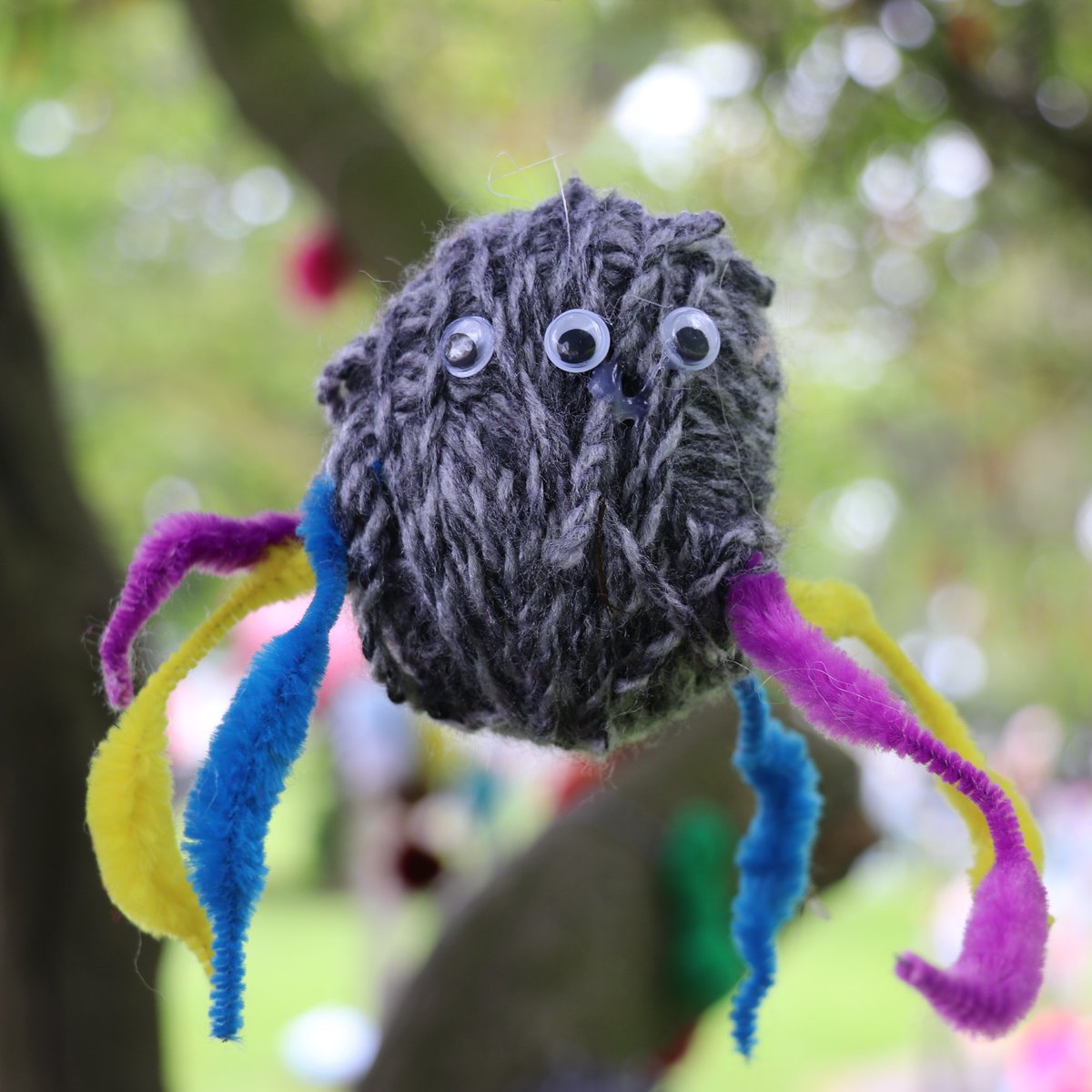 The Yarn Bomb - Mad as a Box of Frogs runs in the #LiffeyLinearPark from Sat 1 June to Sunday 30 June. Lots of folks contribute to this huge installation in the Liffey Linear Park each year. More Info: junefest.ie/events & facebook.com/kildareyarnbom…