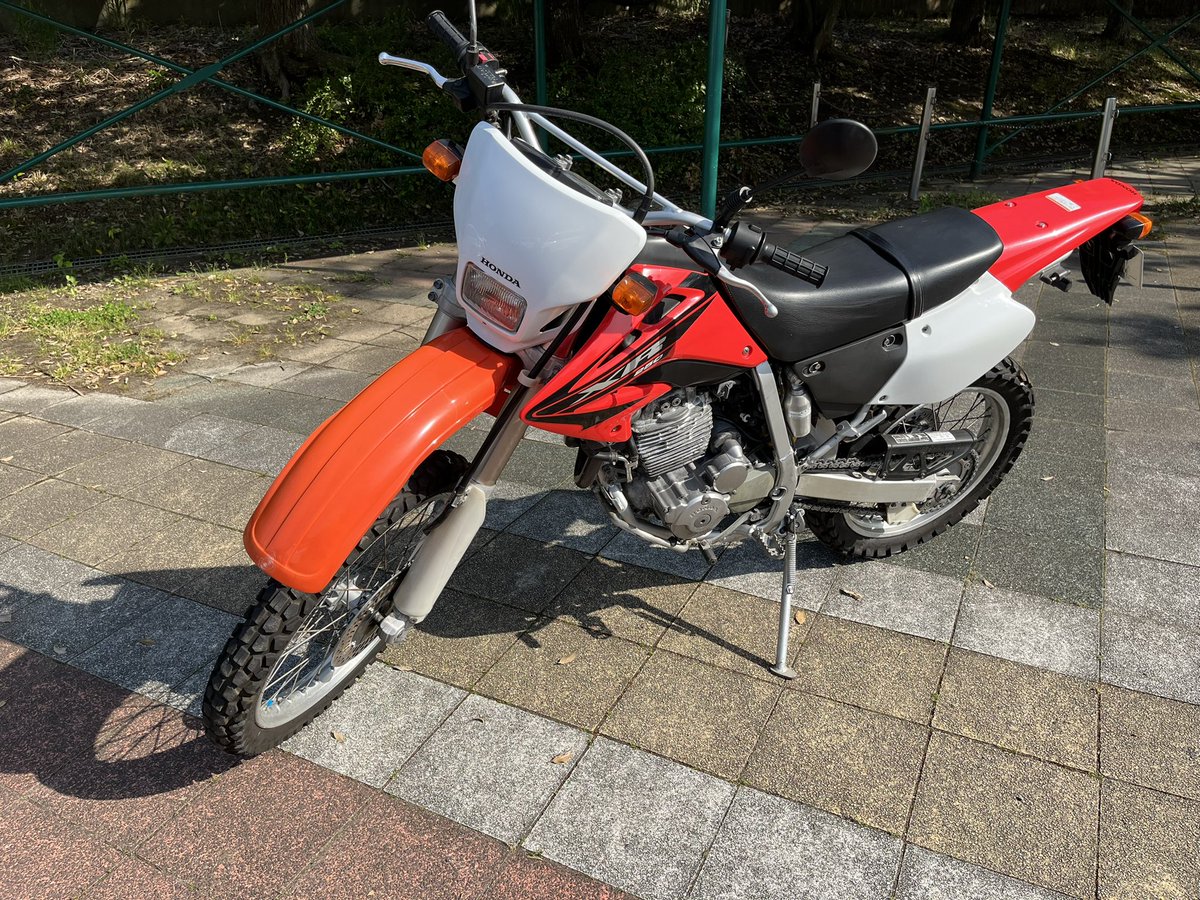 いい写真や
ホンマ自慢の愛車やで
＃バイク
＃XR250
＃ホンダ