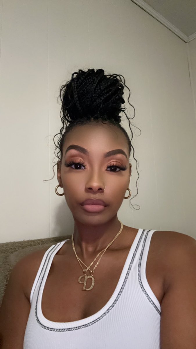 “Finding beauty in the simple things."🤍