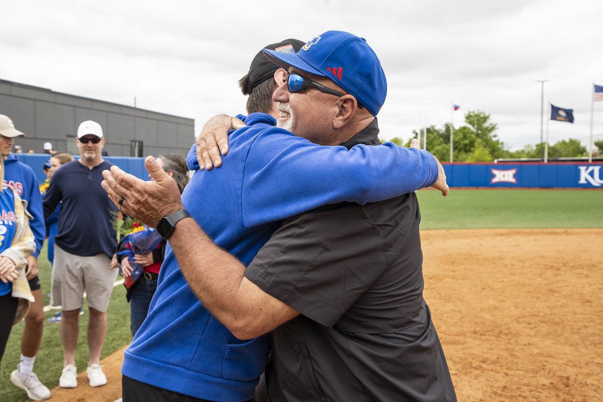 KUSoftball tweet picture