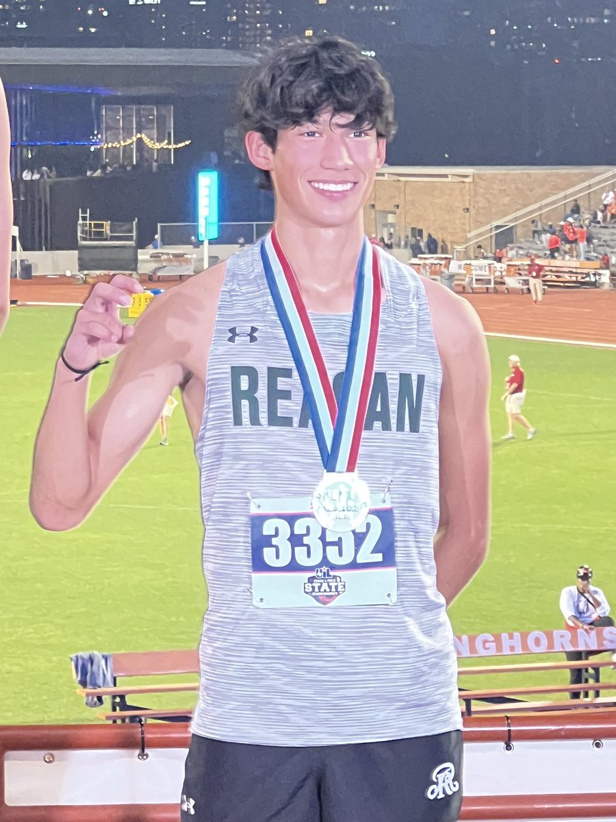 🚨 🚨 STATE RUNNER UP 🚨 🚨 
Gavin Chapa is your 6A STATE RUNNER UP IN THE 1600 M RUN!!  Congratulations Gavin!!!!