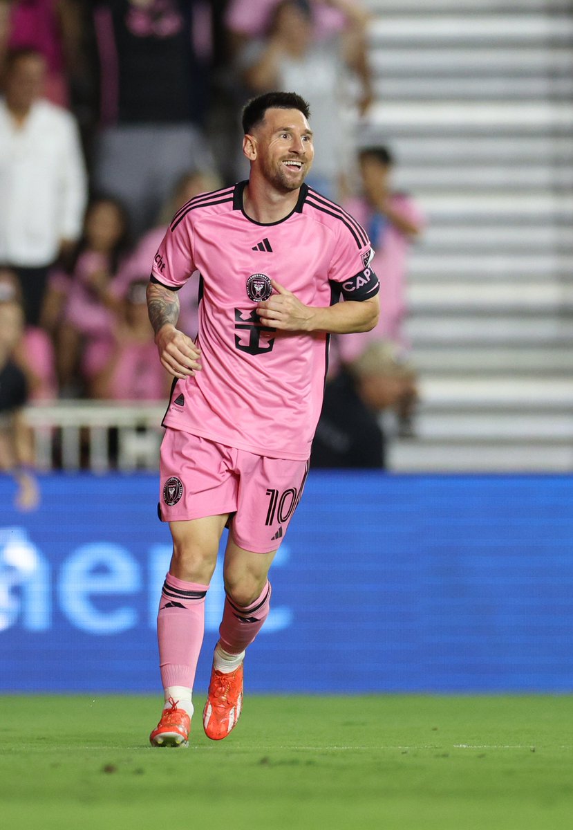 Todos los partidos de Messi en 2024: 🅰️ vs. Real Salt Lake. ⚽️ vs. LA Galaxy. ⚽️⚽️ vs. Orlando. ⚽️ vs. Nashville. ⚽️🅰️ vs. Nashville. ⚽️ vs. Colorado. 🅰️ vs. Monterrey. ⚽️🅰️ vs. Kansas. ⚽️⚽️🅰️ vs. Nashville. ⚽️⚽️🅰️ vs. New England. ⚽️🅰️🅰️🅰️🅰️🅰️ vs. New York RB. SE-GUI-MOS.