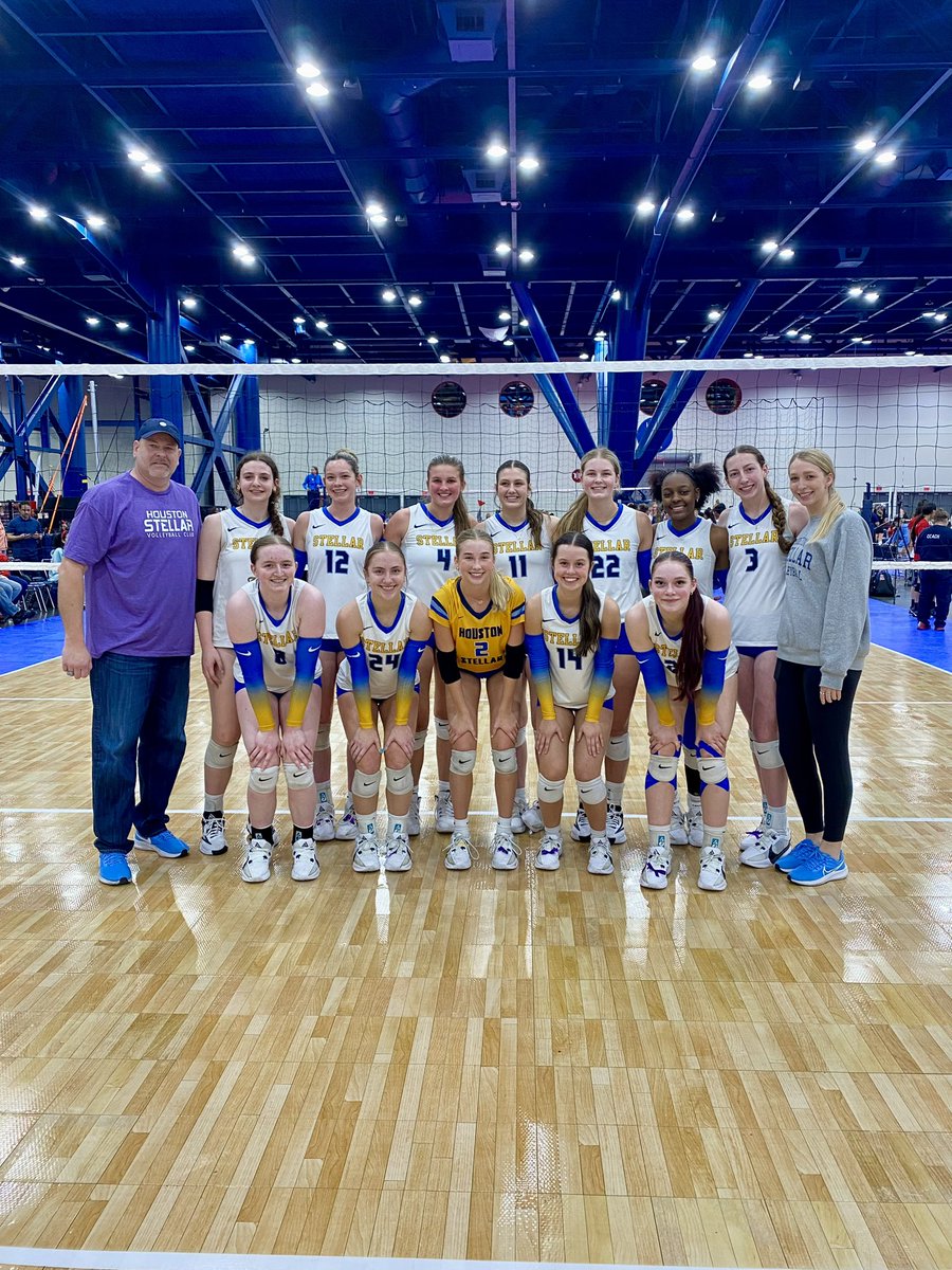 Houston Stellar 17 Elite secures a Bid to GJNC at Lone Star Regionals, going 5-0 Day 1! 🔒 Top 8 Day 2- Gold Bracket! #onamission