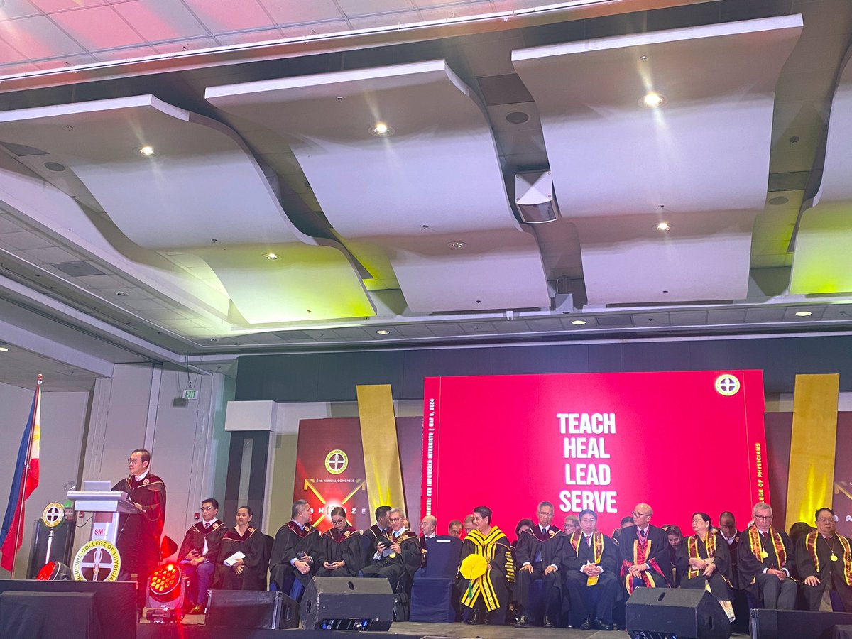 DocJohnChan's tweet image. #pcp2024 opening ceremonies keynote speaker @DrTonyLeachon reminds us our purpose as I.M. Heroes - that is to teach, heal, lead and serve!

#IMpoweredInternist #maxIMmize