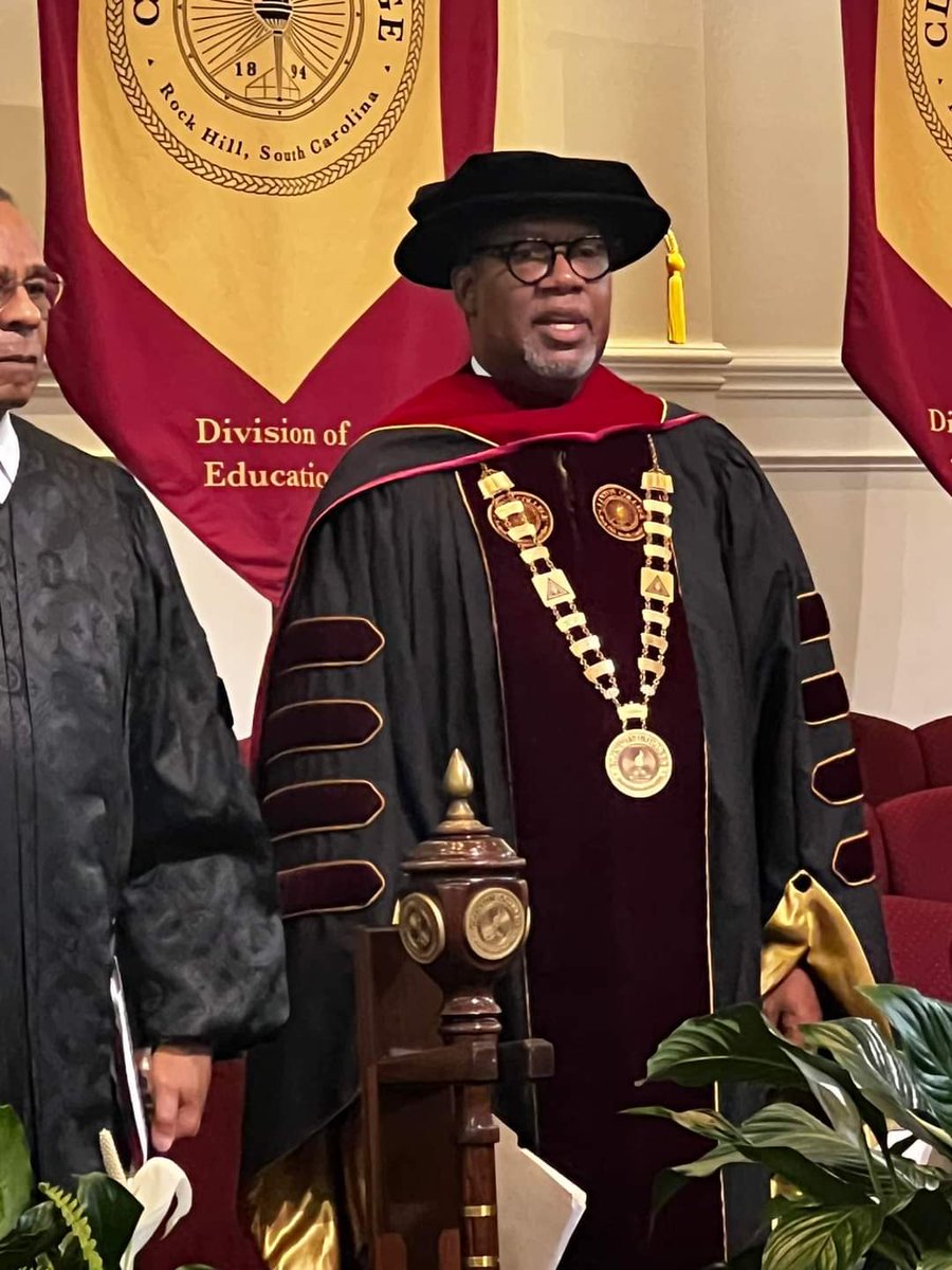 Not every day you get to give Dr. Funkenstein an honorary doctorate. Yesterday was epic. George Clinton of P-Funk fame is the great-great grandson of the founder of @Clinton1894. Congratulations to the Class of 2024! #ClintonLegacy #HBCULegacy #OneNationUnderaGroove