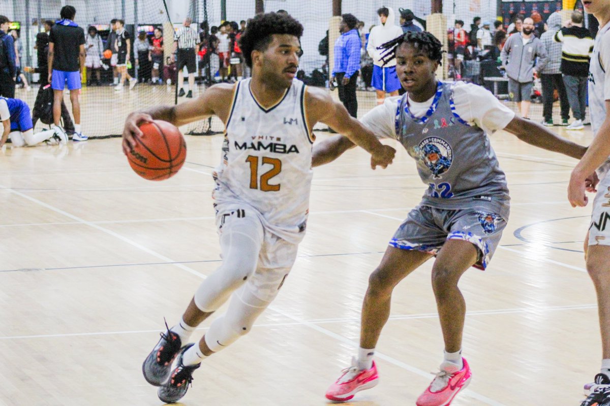 17U Team White Mamba in action today at the Made Hoops New England Clash! Lead by former NBA player Brian Scalabrine. His guys know how to play! And has them playing well a team! Ace Flagg playing for Team White Mamba! 

#whitemamba #sportsphotography #sportsphotographer