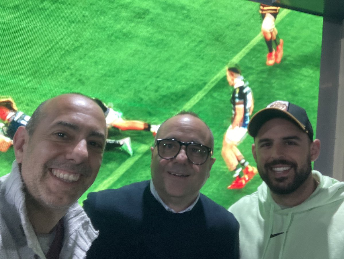 Una experiencia muy chula, comentar la final de copa del Rey de rugby de ⁦<a href="/ferugby/">España Rugby</a>⁩ para ⁦<a href="/la8valladolid/">La 8 Valladolid</a>⁩ ⁦<a href="/Deportes8_Va/">Deportes La 8 Valladolid</a>⁩ con ⁦<a href="/Katzy7/">Sam Katz</a>⁩ y ⁦<a href="/manu_centeno/">Manuel Centeno</a>⁩. Viva el rugby!!!