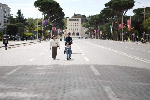 ‘Dita pa makina’ në Tiranë, ja si ndryshon qarkullimi i automjeteve të dielën gazetashqiptare.al/2024/05/04/dit…