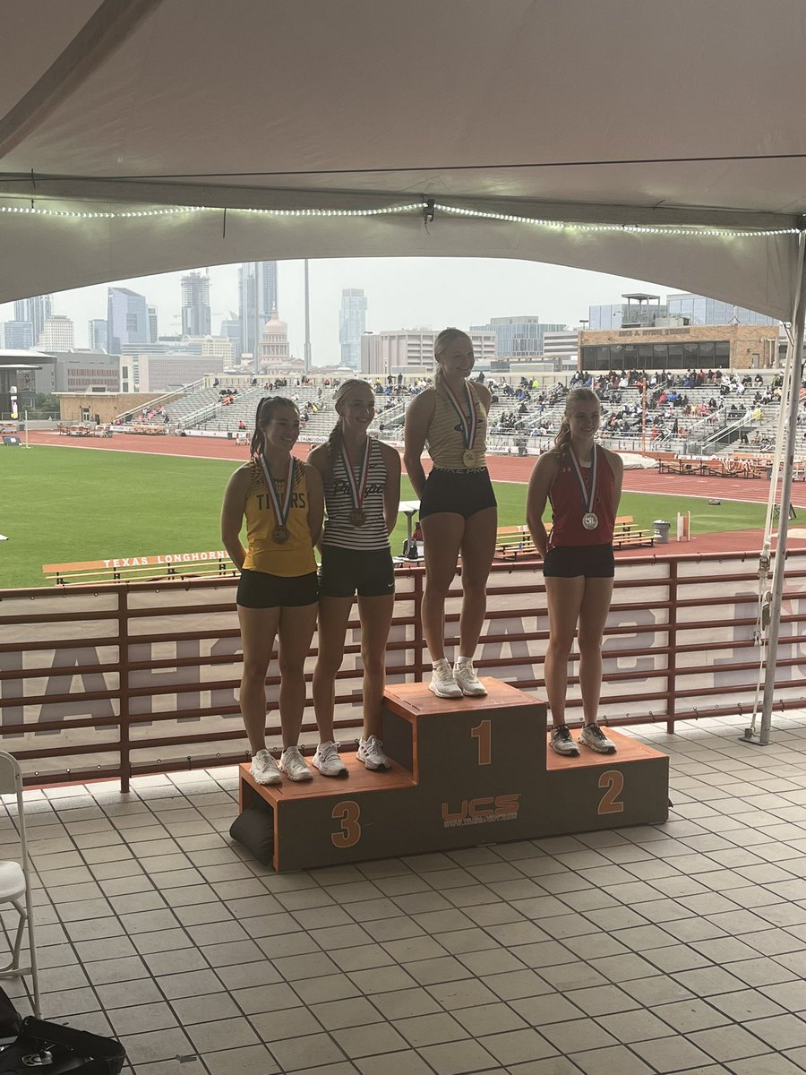 Congratulations to Kate Pemberton for winning 3rd place and collecting the bronze medal 🥉 in the state pole vault meet‼️#prosperproud