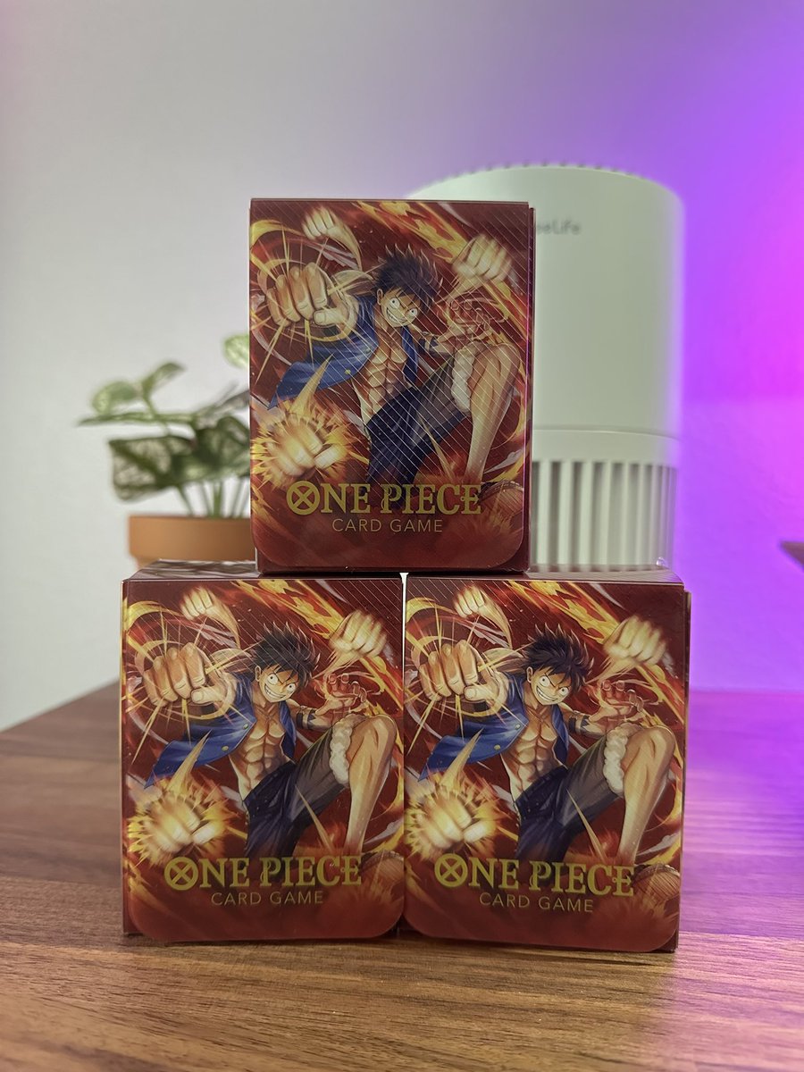 ⚡️ Flash Giveaway — Like this post and share a picture of your One Piece collection, whether it's trading cards, Funko Pop!, or any other collectibles. I'll choose three winners, and each will receive one of these Three Brothers Battle Decks. #OnePiece