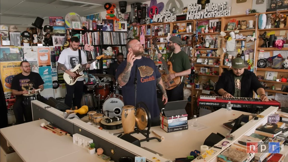 One of, if not THEE greatest thing I've ever seen/heard/experienced! #ActionBronson @nprmusic @tinydeskconcert 🥰👑 #MrEternallyUnpunctual ⌛️🙄