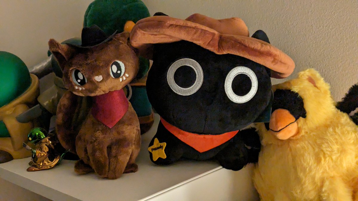 @poorlycatdraw I finally got time to take a pic but he has a little cowboy cat friend!