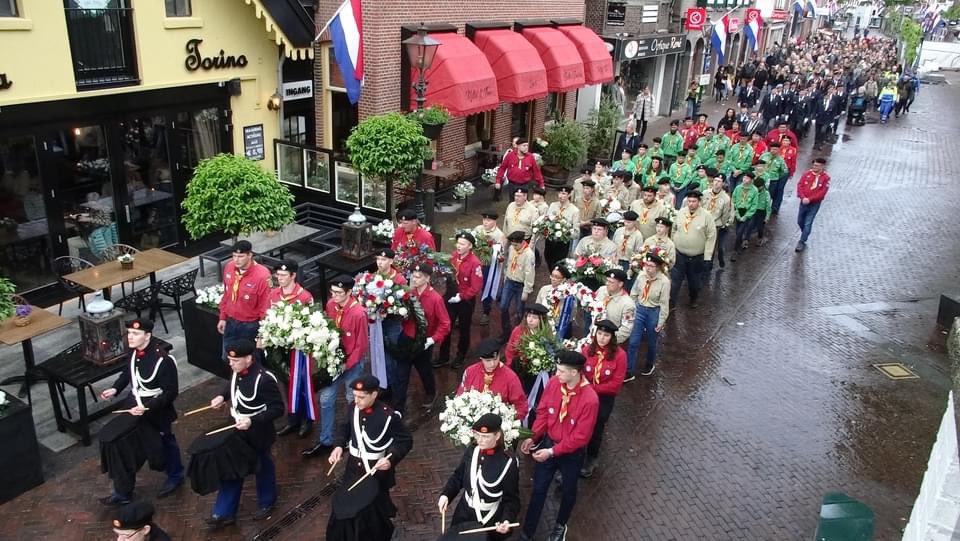 TimOwCh's tweet image. Wat mij trots maakt….
Dat er 60 scouts, van jong tot oud,   zichzelf willen inzetten voor herdenking en vrijheid tijdens een regenachtige 4 Mei dodenherdenking. Vrijheid en saamhorigheid is niet vanzelfsprekend in deze individualistische wereld mensen.
Dát maakt mij trots!
