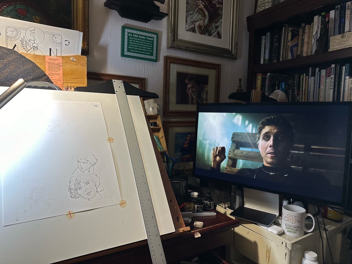 Tonight's GOOD OMENS GRAPHIC NOVEL drawing accompaniment is a no-brainer: DEAD BOY DETECTIVES on @netflix Cat King checking out my latest page. #DeadBoyDetectives #GoodOmens #goodomensgraphicnovel #neilgaiman #terrypratchett