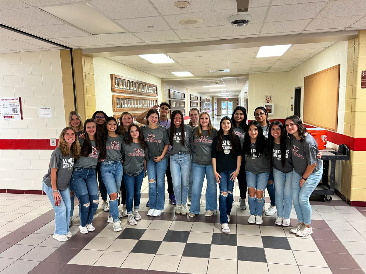 Another successful year of physicals! Big thank you to our students for all their hard work with this event and to @memorialhermann for helping us put this together for our student-athletes. We also appreciate all the student volunteers and coaches that helped out today!! 🙌👏