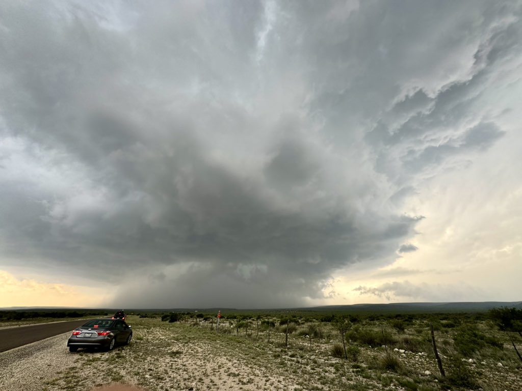 Goodness Fort Stockton. #txwx #StormHour