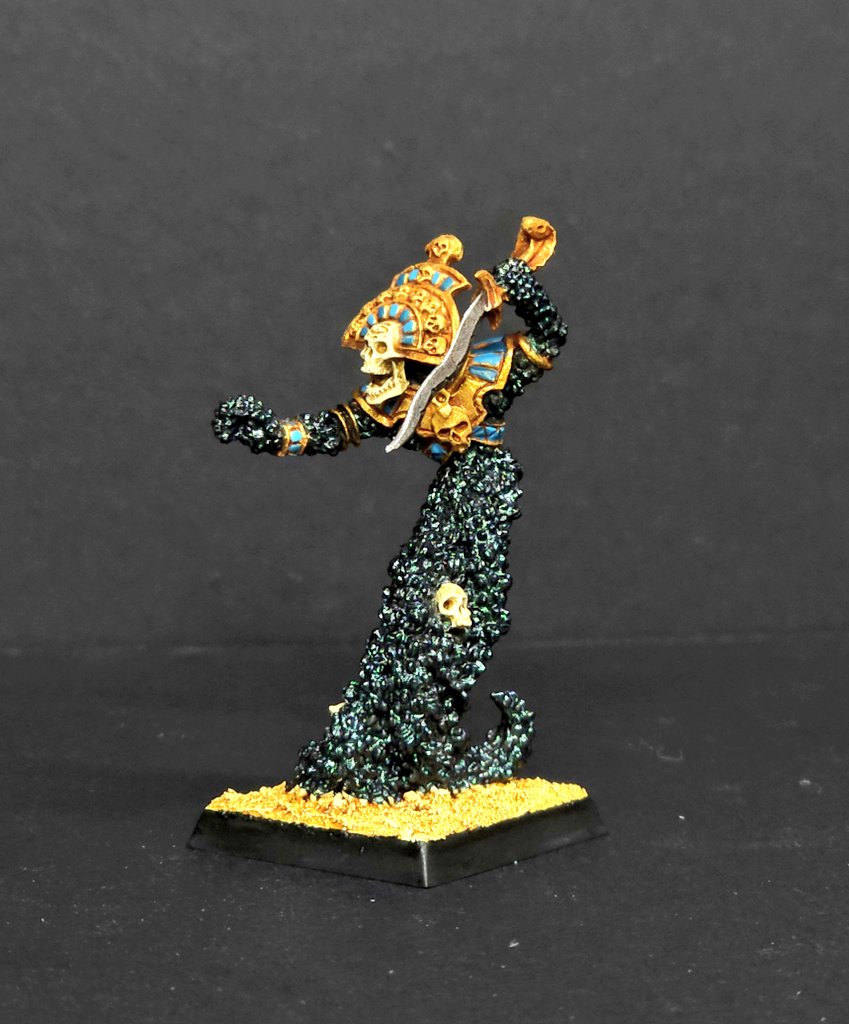 Prince Apophas done for my burgeoning Tomb Kings army. Nice and quick one to paint up.
#WarhammerCommunity #TheOldWorld #TombKings