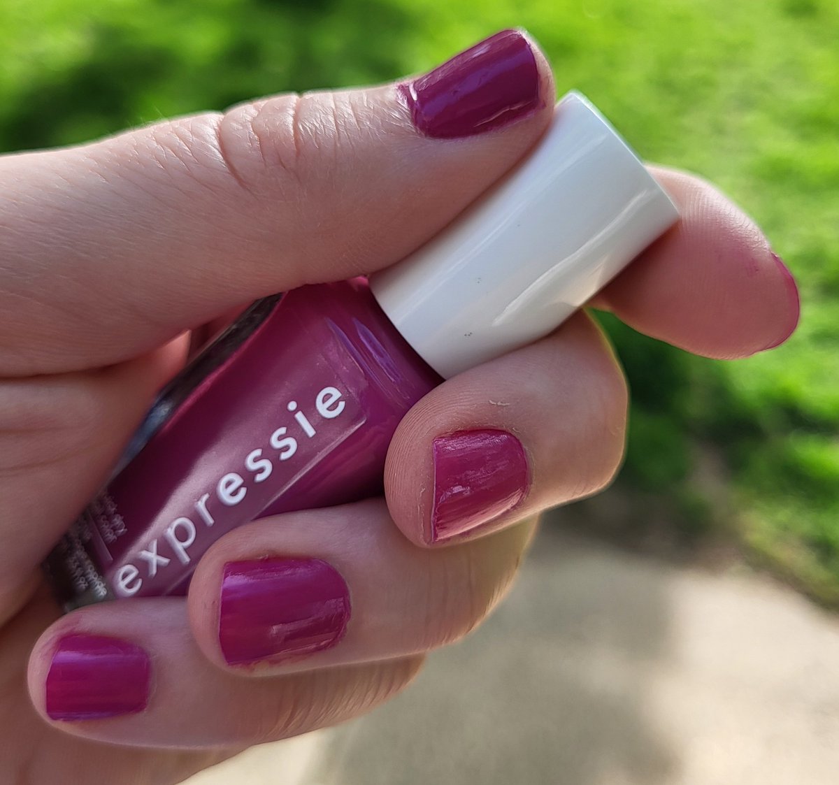 JenniButtonUSA's tweet image. P O W E R    M O V E S
#258 @essie 
#ColorOfTheWeek #SelfCare
