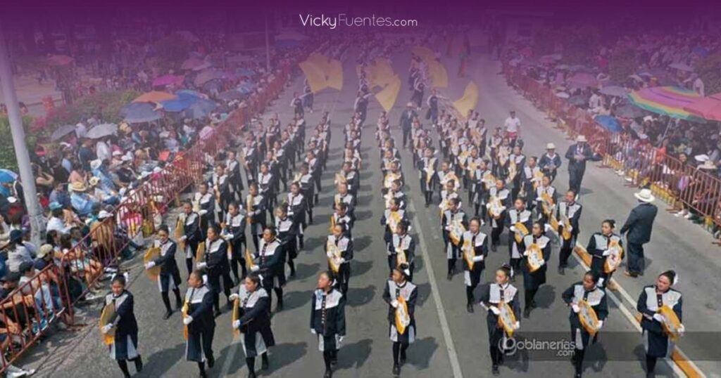 🇲🇽 Este año el desfile del 5 de Mayo conmemora el 162º aniversario de la Batalla de Puebla con la participación de estudiantes, contingentes militares y carros alegóricos. Conoce la ruta, horarios y los detalles completos. 👉 vickyfuentes.com.mx/desfile-5-de-m… #Puebla #5deMayo