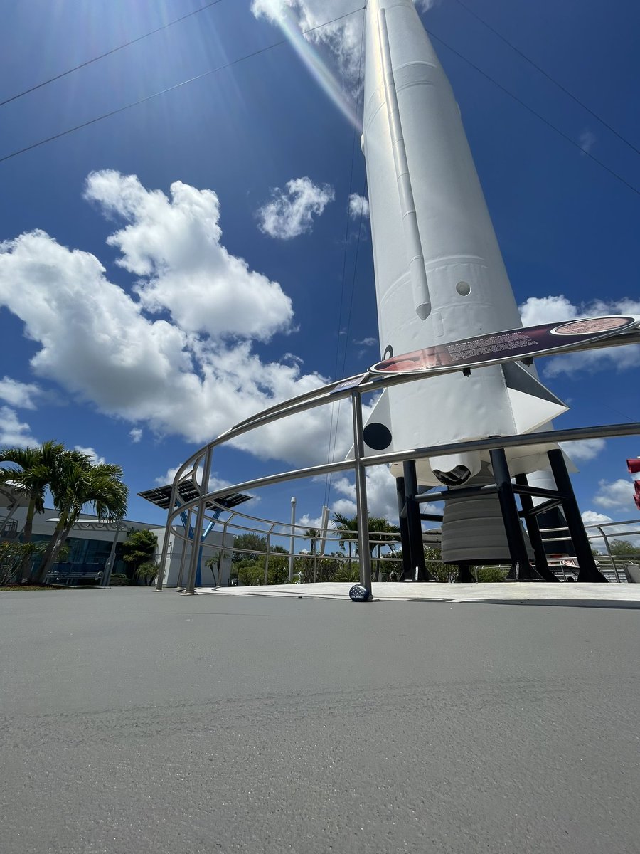 4WARDproject's tweet image. We left rock # 24-051 at Kennedy Space Center in Florida under one of the rockets. Eric loved watching space shows with Kendra and they’d talk like Star Wars geeks about it all. So this place seemed like a good place to remember him. 💚