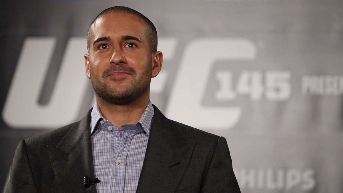 Congratulations @Jon_Anik 🫡 For calling the most UFC fights in history. The fanbase loves you Jon and we look forward to many more years of your awesome commentary! 👏 #UFC301