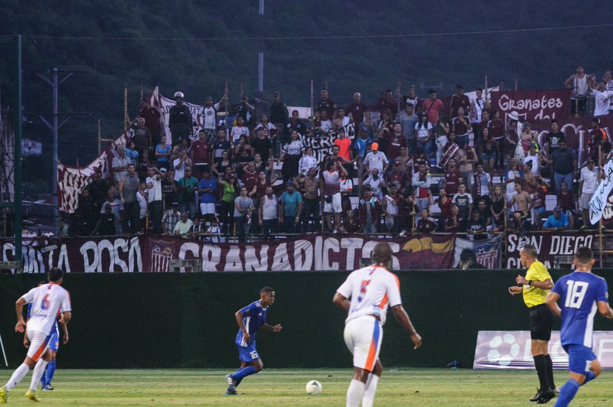 CARABOBO SIEMPRE SERÁ DE UN SOLO COLOR 

No hace falta decir más nada...