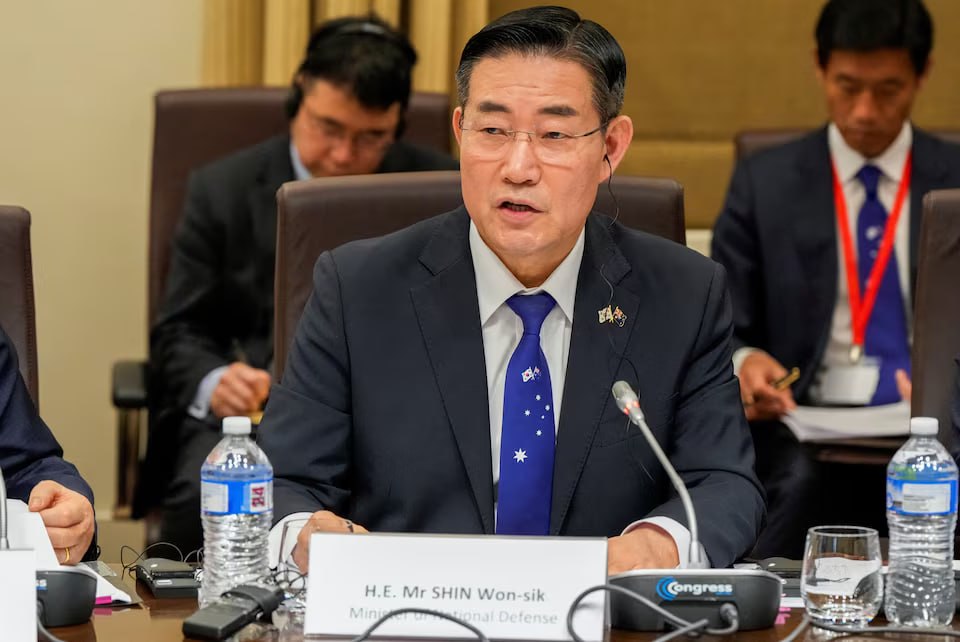 🇰🇷🇦🇺🇺🇸🇬🇧 South Korea discusses joining part of AUKUS pact with US, UK and Australia South Korea has held talks about joining part of the AUKUS defense deal between the US, Britain and Australia, Defense Minister Shin Won-sik said, only weeks after the pact said it would consider…