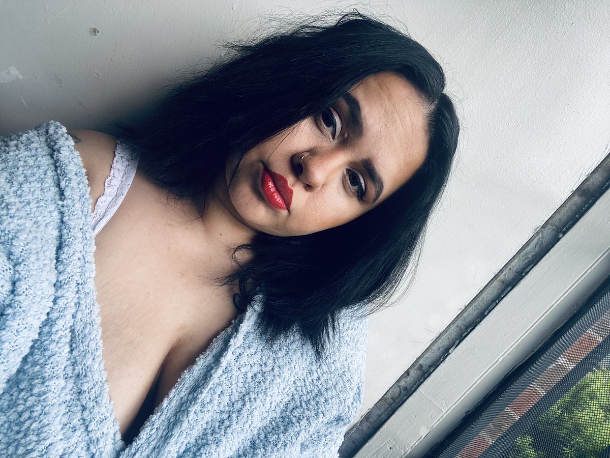 Qu33en_bean tweet media