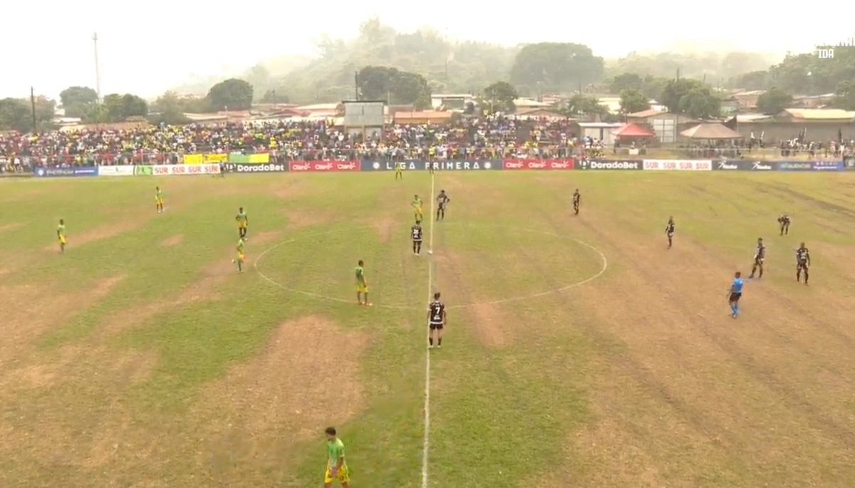HT #LigaPrimera #Clausura SF1: @Art_Jalapa 0:0 @Diriangen_FC I don't think I've ever seen the home end at El Nido del Condor as full as it is today, and there's a heck of a crowd watching the game from up on the hill as well 🇳🇮⚽️ #Nicaragua #VamosART💛💚 📸: @liga