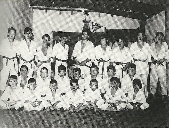 Ogawa Jiu Jitsu and Judo Martial Arts Gym, 1960s (1965-66). 🇧🇷 Front row, second from left to right: Ayrton Senna.