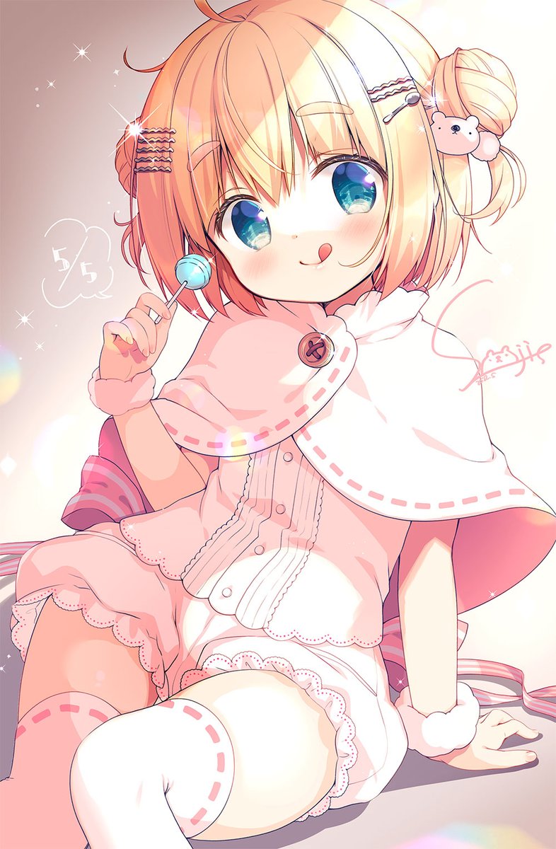 1girl solo looking at viewer blush smile short hair blue eyes  illustration images