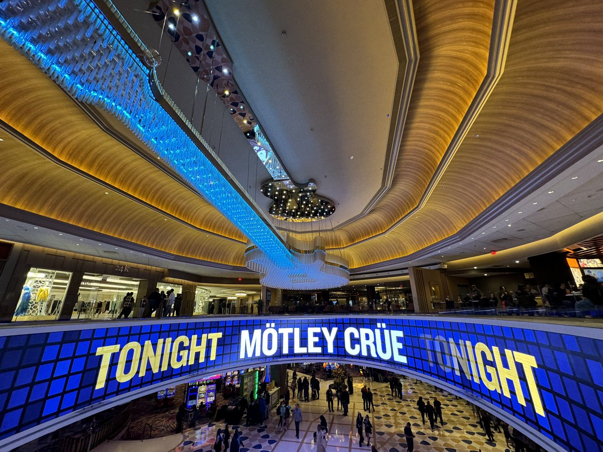 𝑻𝑶𝑵𝑰𝑮𝑯𝑻 @MotleyCrue at @HardRockHCAC