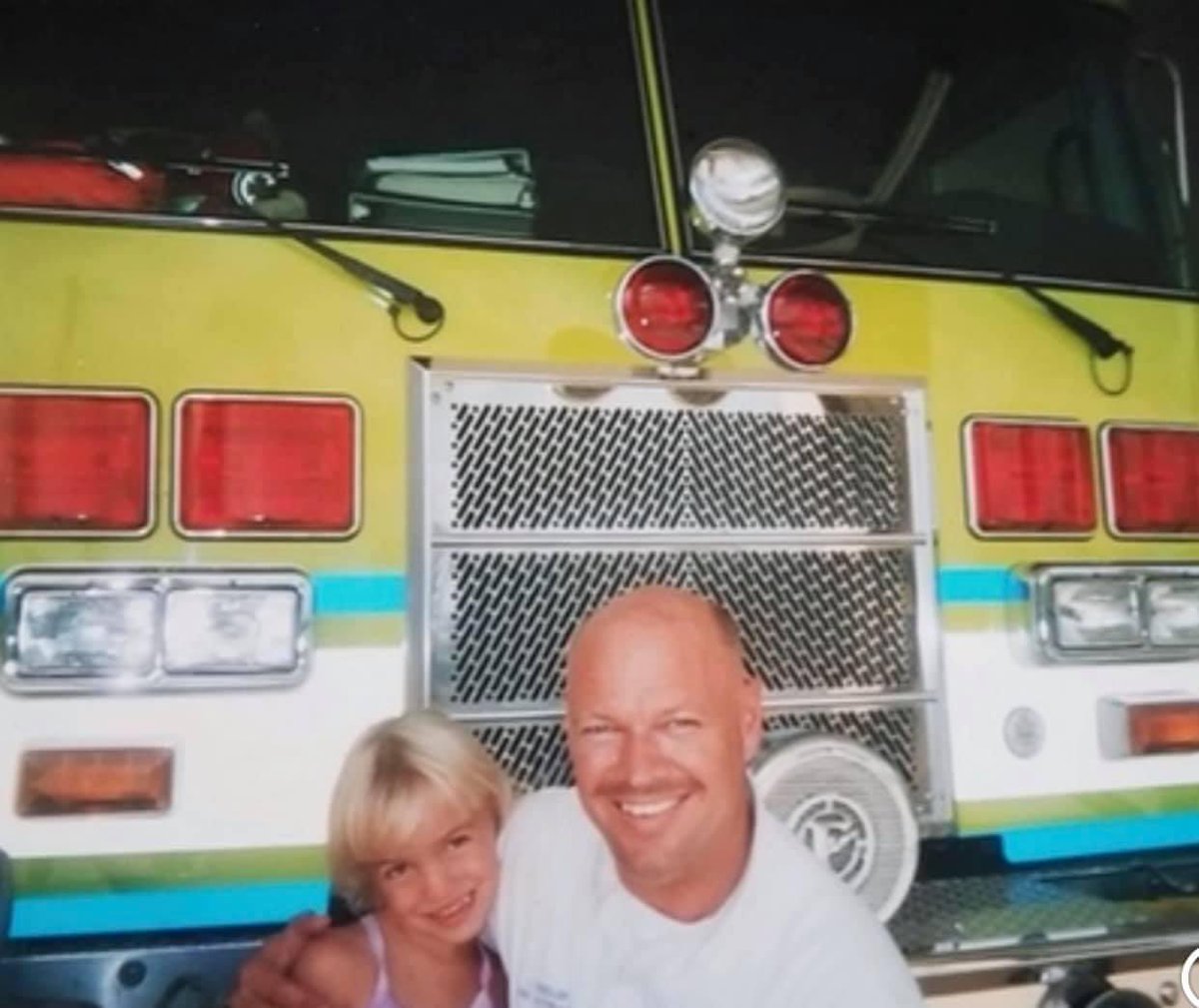 Happy #InternationalFirefightersDay to all of the awesome heroes out there, including my Dad! 🚒 
A huge THANK YOU to all of the first responders out there who risk their lives to keep our communities safe each and everyday.