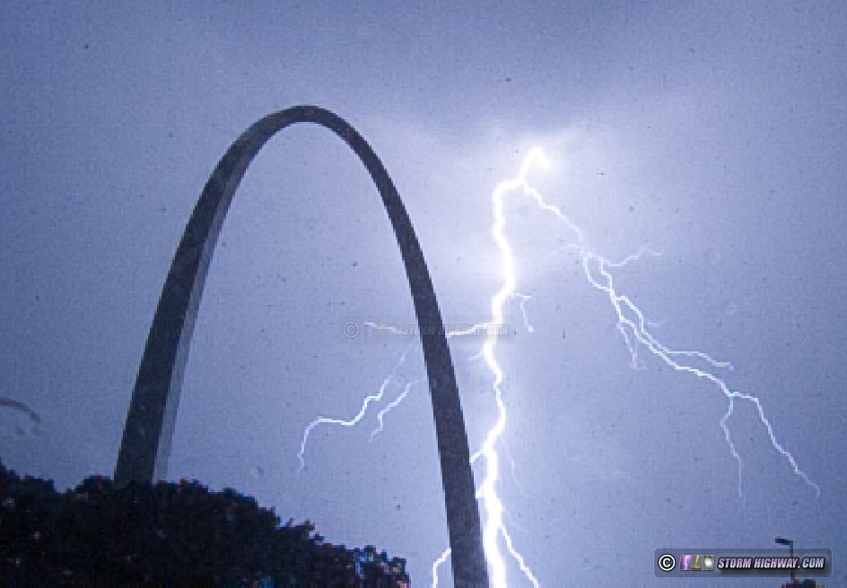 Lightning in downtown St. Louis this afternoon. #stlwx