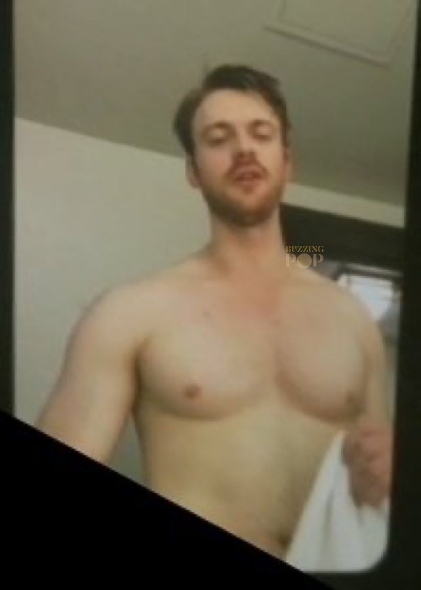 Finneas goes viral for this old shirtless photo of him.