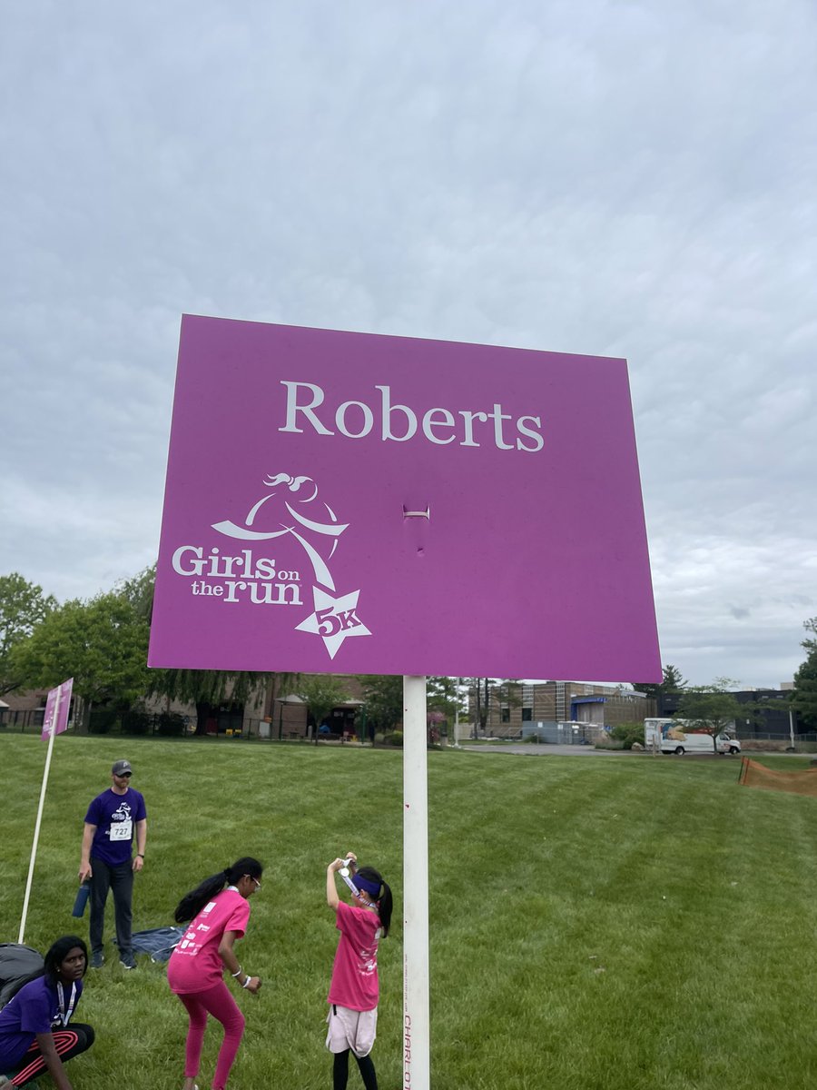 🌟🌟🌟Congrats Roberts GIRLS ON THE RUN! WE DID IT!! 🌟🌟🌟
#gotr5k <a href="/Roberts_PTC/">Roberts Elementary PTC</a>